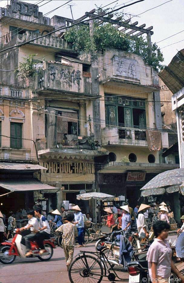 Đoạn phố Hàng Bông, 1992.